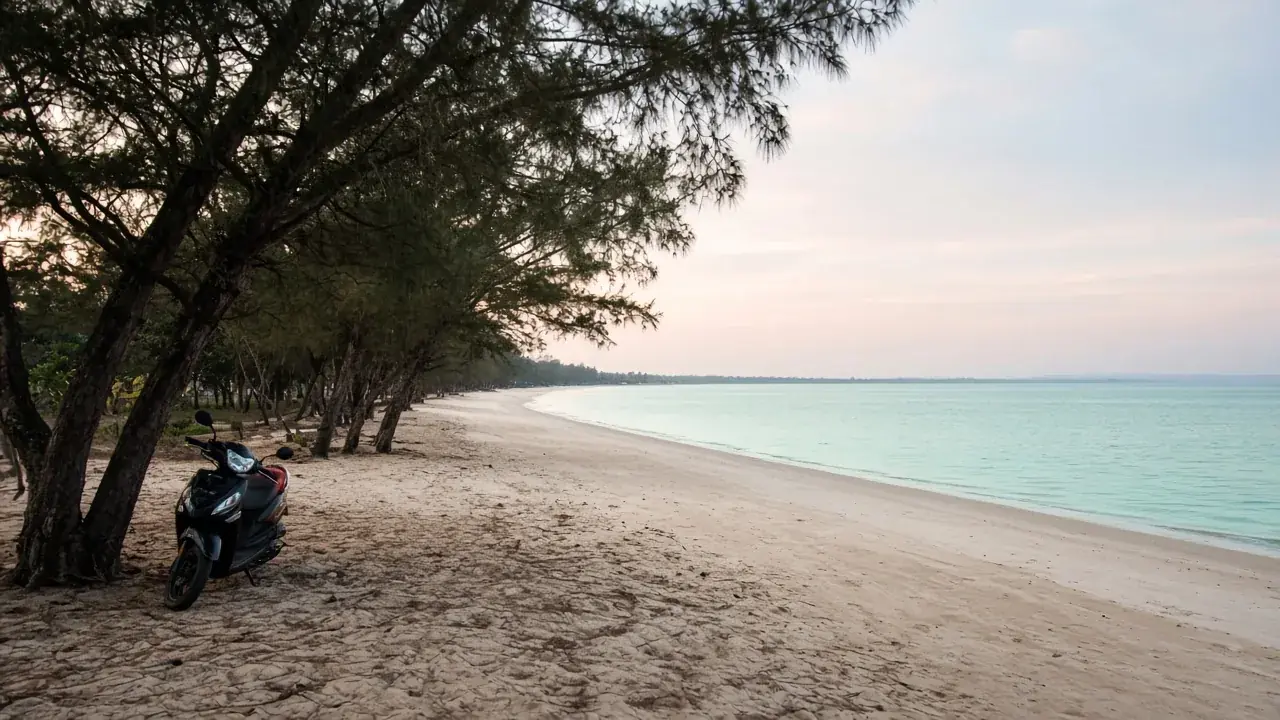 East Coast Sri Lanka by Bike: Quiet Beaches & Timing